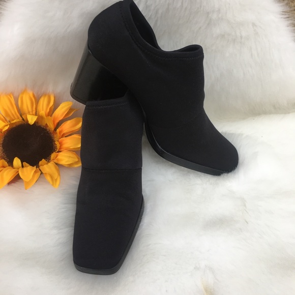 Madeline Heel Pumps - Picture 2 of 11